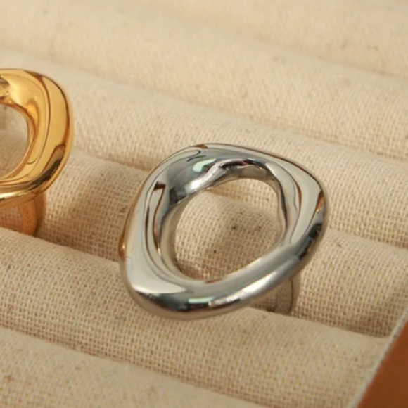 Stainless Steel Hollow Out Silver Ring - Picture 2 of 3